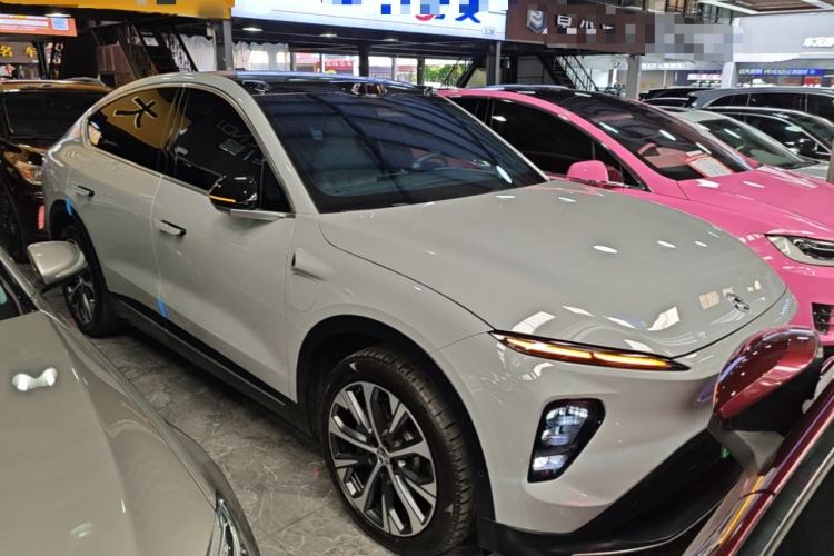 Used Nio EC7 2023 75 kWh Front Right 45 Deg