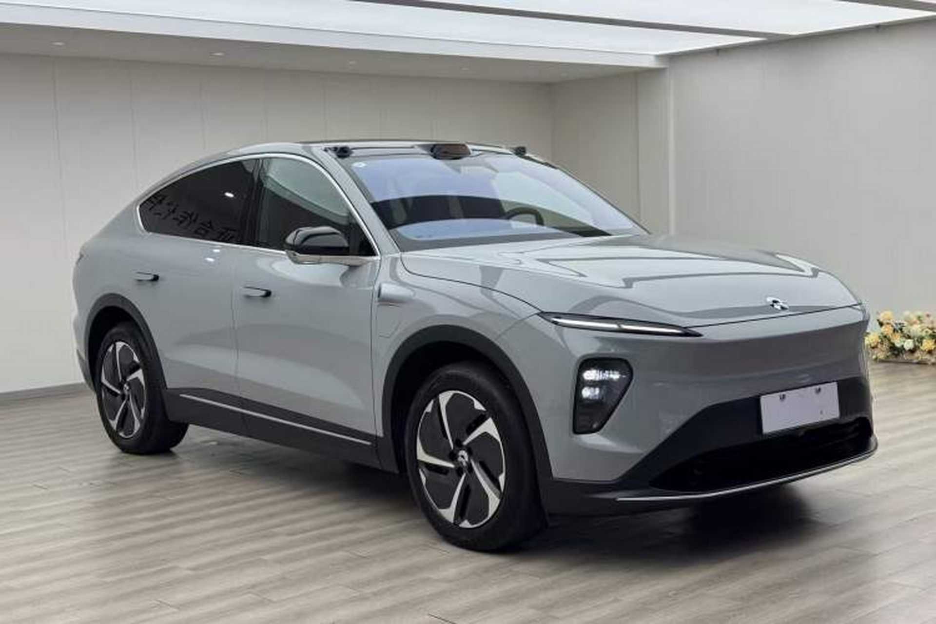 Used Nio EC7 2023 75 kWh Front Right 45 Deg