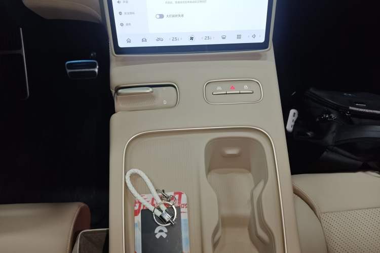 Used Nio EC7 2023 75 kWh Gear Lever
