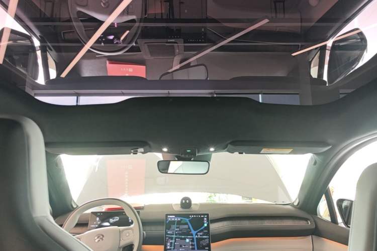 Used Nio EC7 2023 75 kWh Headliner