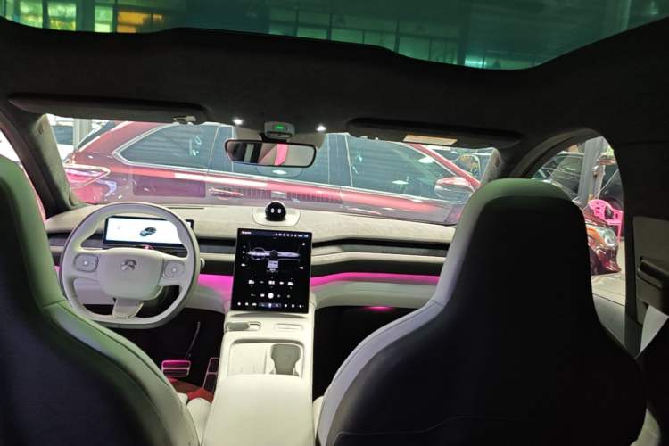 Used Nio EC7 2023 75 kWh Headliner