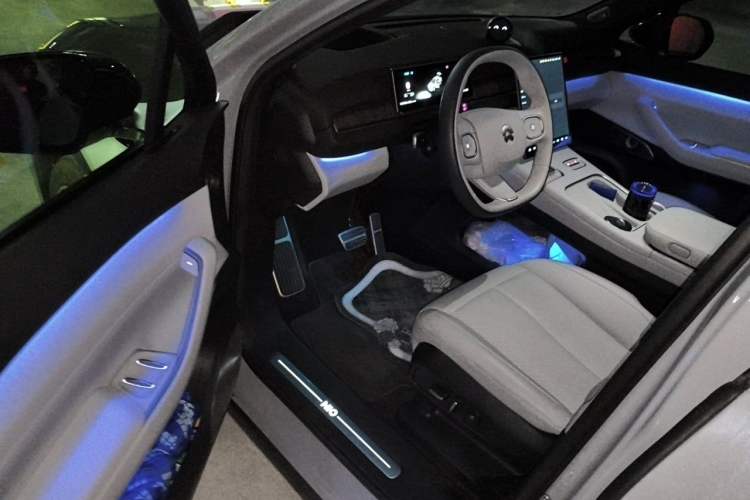 Used Nio EC7 2023 75 kWh Interior 3