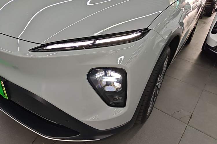 Used Nio EC7 2023 75 kWh Left Front Headlight