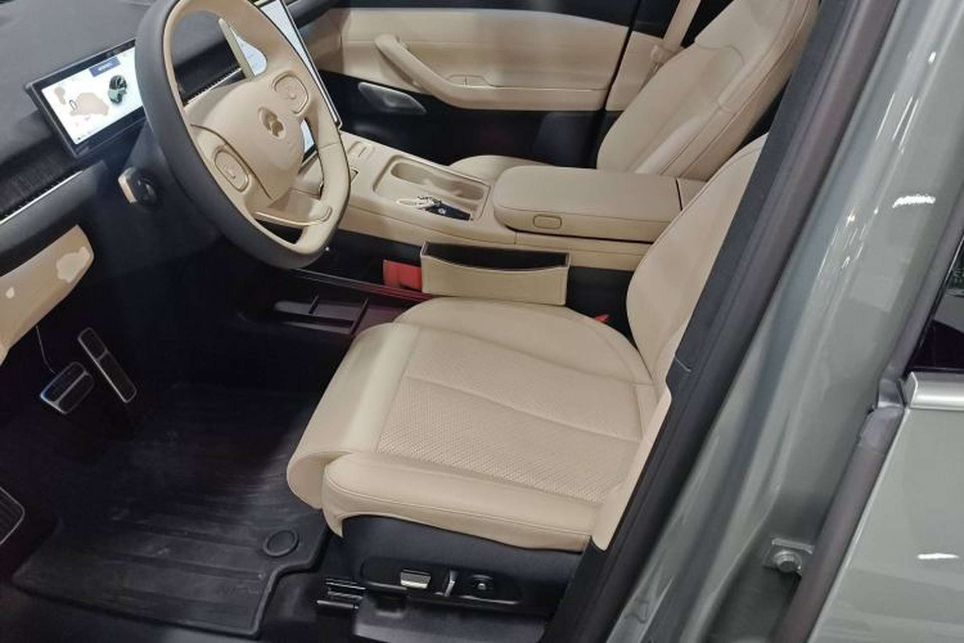 Used Nio EC7 2023 75 kWh Left Front Seat