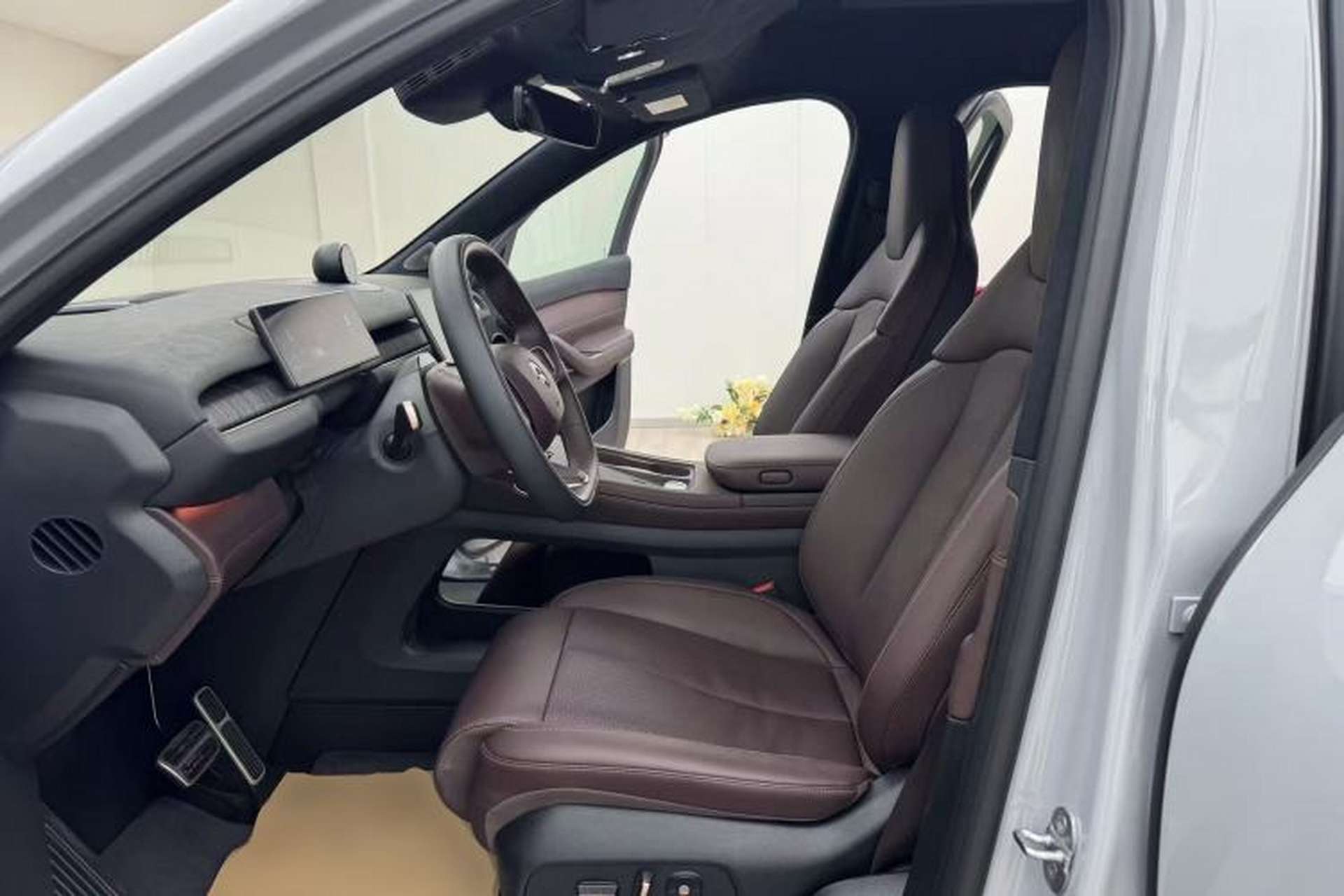 Used Nio EC7 2023 75 kWh Left Front Seat