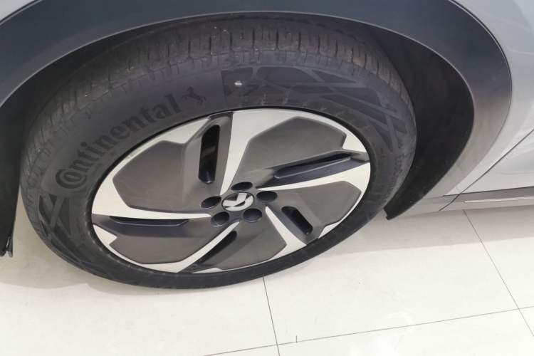 Used Nio EC7 2023 75 kWh Left Front Wheel Hub