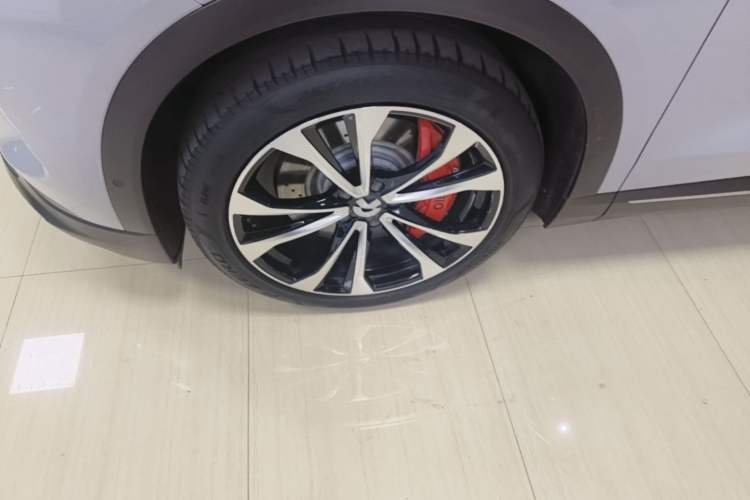 Used Nio EC7 2023 75 kWh Left Front Wheel Hub