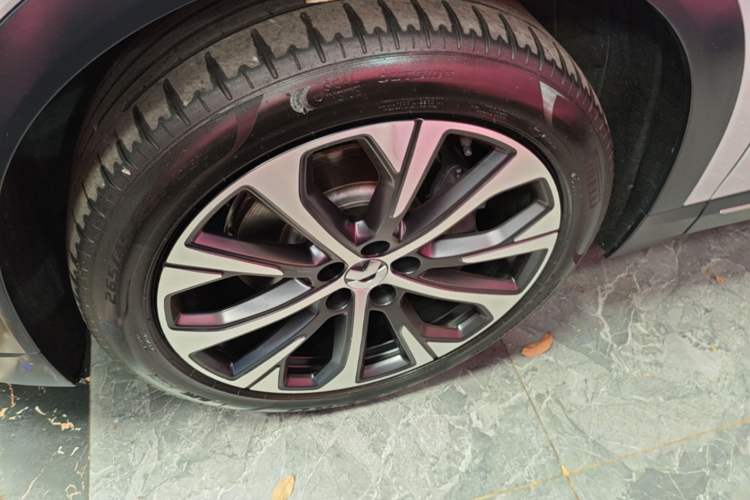 Used Nio EC7 2023 75 kWh Left Front Wheel Hub