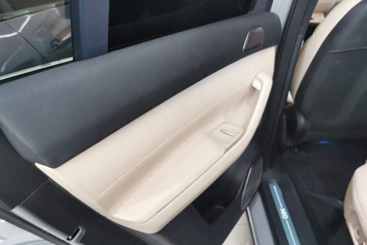 Used Nio EC7 2023 75 kWh Left Rear Door Interior