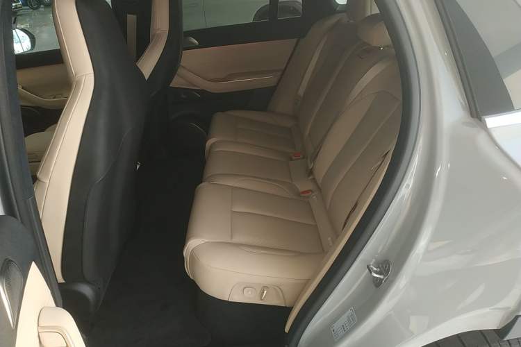 Used Nio EC7 2023 75 kWh Left Rear Seat