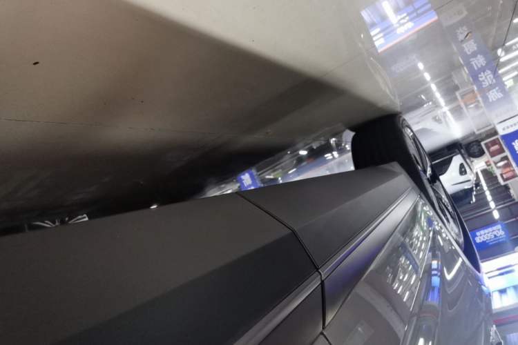 Used Nio EC7 2023 75 kWh Left Side Sill