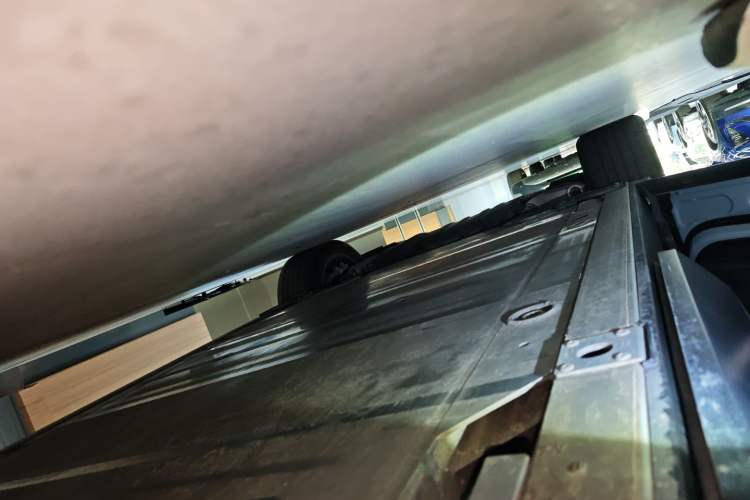 Used Nio EC7 2023 75 kWh Left Side Sill