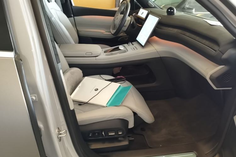 Used Nio EC7 2023 100kWh First Edition Right Front Seat