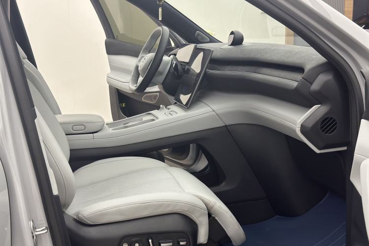 Used Nio EC7 2023 75 kWh Right Front Seat