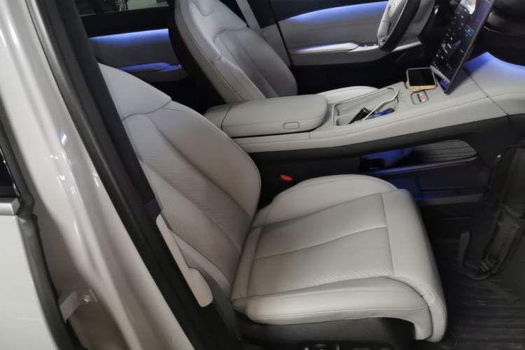 Used Nio EC7 2023 75 kWh Right Front Seat