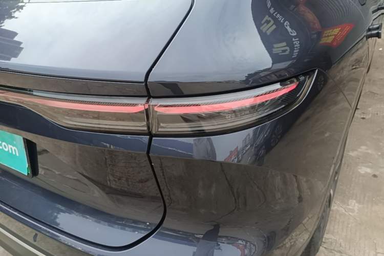 Used Nio EC7 2023 75 kWh Right Rear Taillight