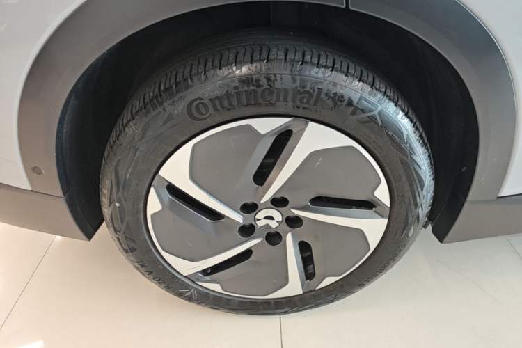 Used Nio EC7 2023 75 kWh Right Rear Wheel Hub