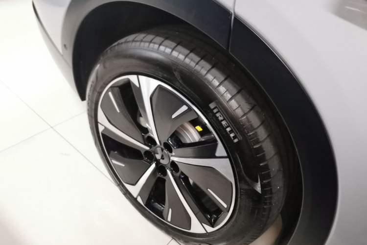 Used Nio EC7 2023 75 kWh Right Rear Wheel Hub