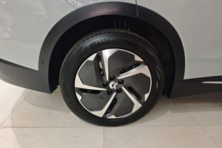 Used Nio EC7 2023 75 kWh Right Rear Wheel Hub
