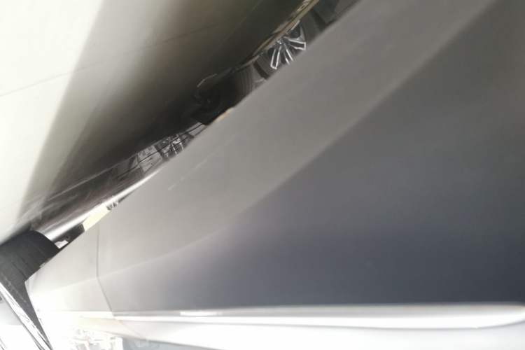 Used Nio EC7 2023 75 kWh Right Side Sill
