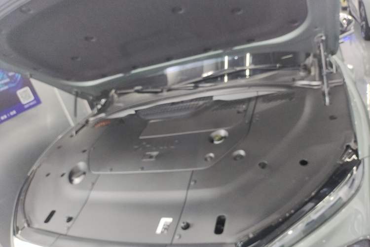 Used Nio EC7 2023 75 kWh Engine Bay