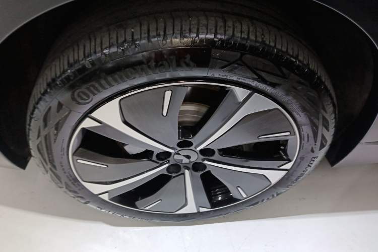 Used Nio EC7 2023 75 kWh Exterior 8