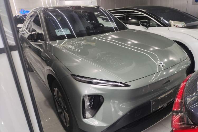 Used Nio EC7 2023 75 kWh Front Right 45 Deg