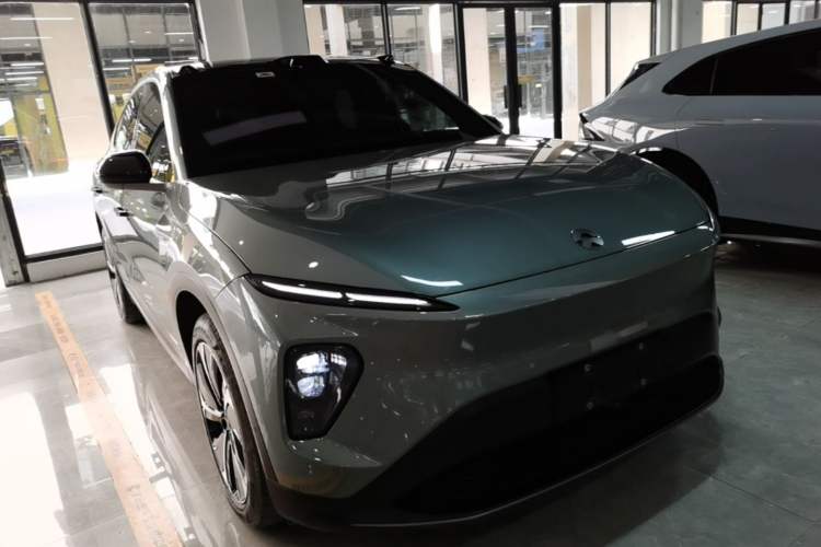 Used Nio EC7 2023 100kWh First Edition Front Right 45 Deg