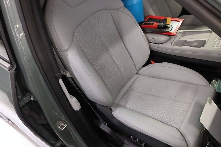 Used Nio EC7 2023 75 kWh Right Front Seat