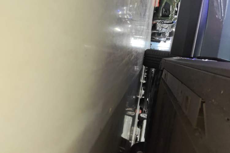 Used Nio EC7 2023 75 kWh Right Side Sill