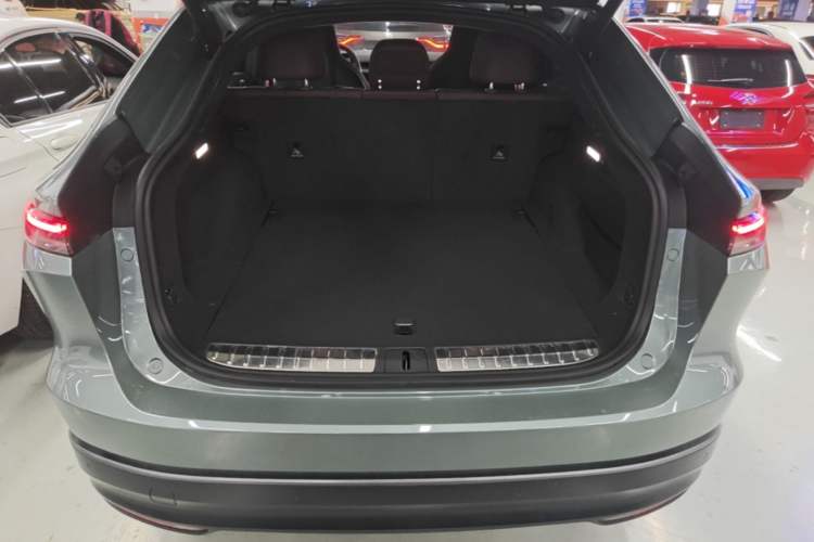 Used Nio EC7 2023 75 kWh Trunk