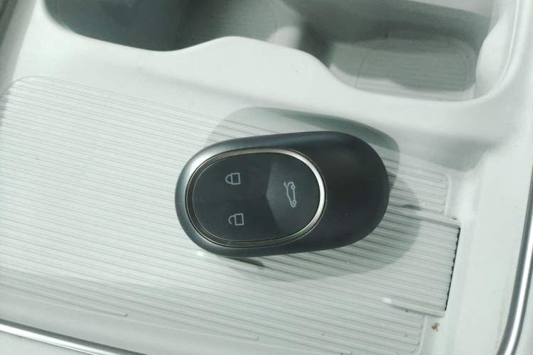 Used Nio EC7 2023 75 kWh Vehicle Key