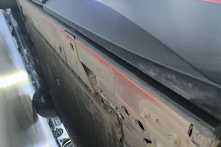 Used Nio EC7 2023 100kWh First Edition Left Side Sill