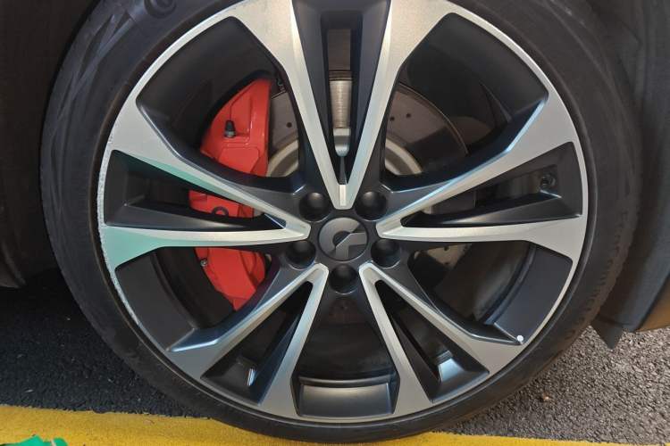 Used Nio EC7 2023 100kWh First Edition Right Front Wheel Hub