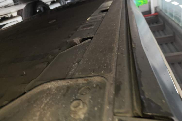 Used Nio EC7 2023 100kWh Right Side Sill
