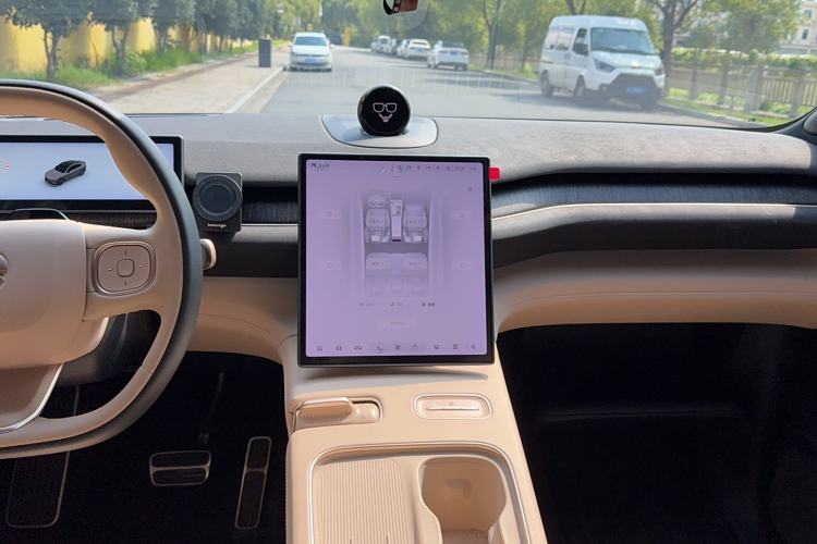 Used Nio EC7 2023 75 kWh Audio And AC Panel