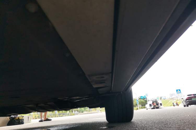 Used Nio EC7 2023 75 kWh Chassis Front Right