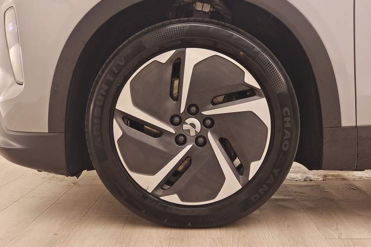Used Nio EC7 2023 75 kWh Exterior 4