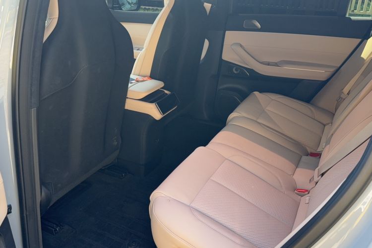 Used Nio EC7 2023 75 kWh Interior 2