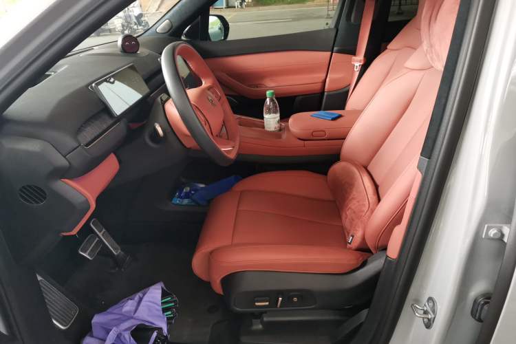 Used Nio EC7 2023 75 kWh Left Front Seat