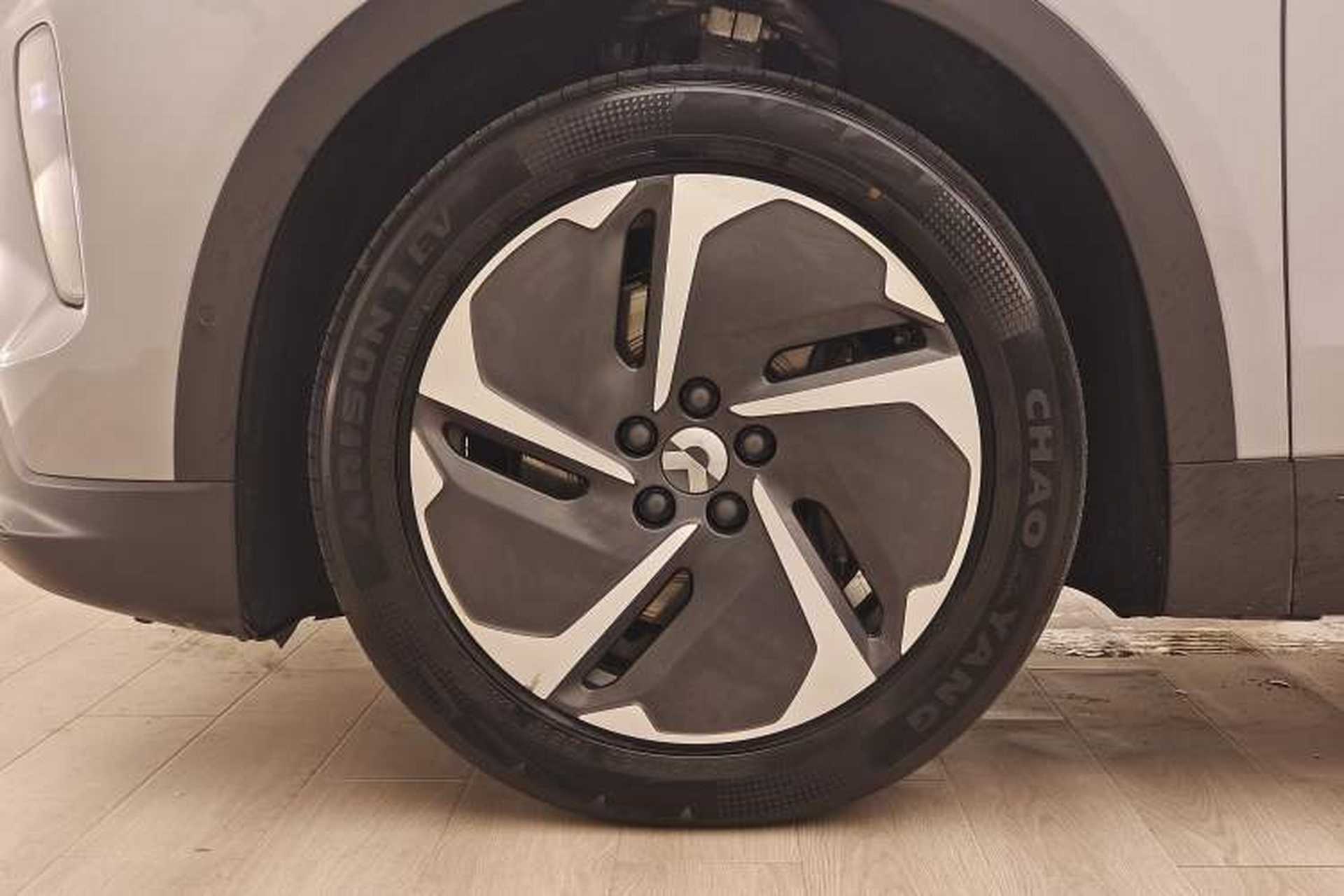Used Nio EC7 2023 75 kWh Left Front Wheel Hub