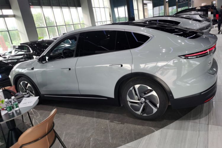 Used Nio EC7 2023 75 kWh Left Side