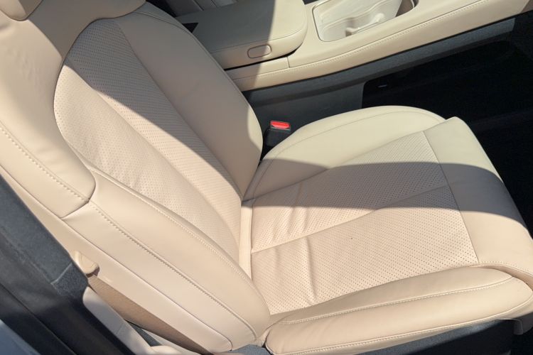 Used Nio EC7 2023 75 kWh Right Front Seat
