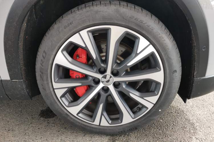 Used Nio EC7 2023 75 kWh Right Front Wheel Hub