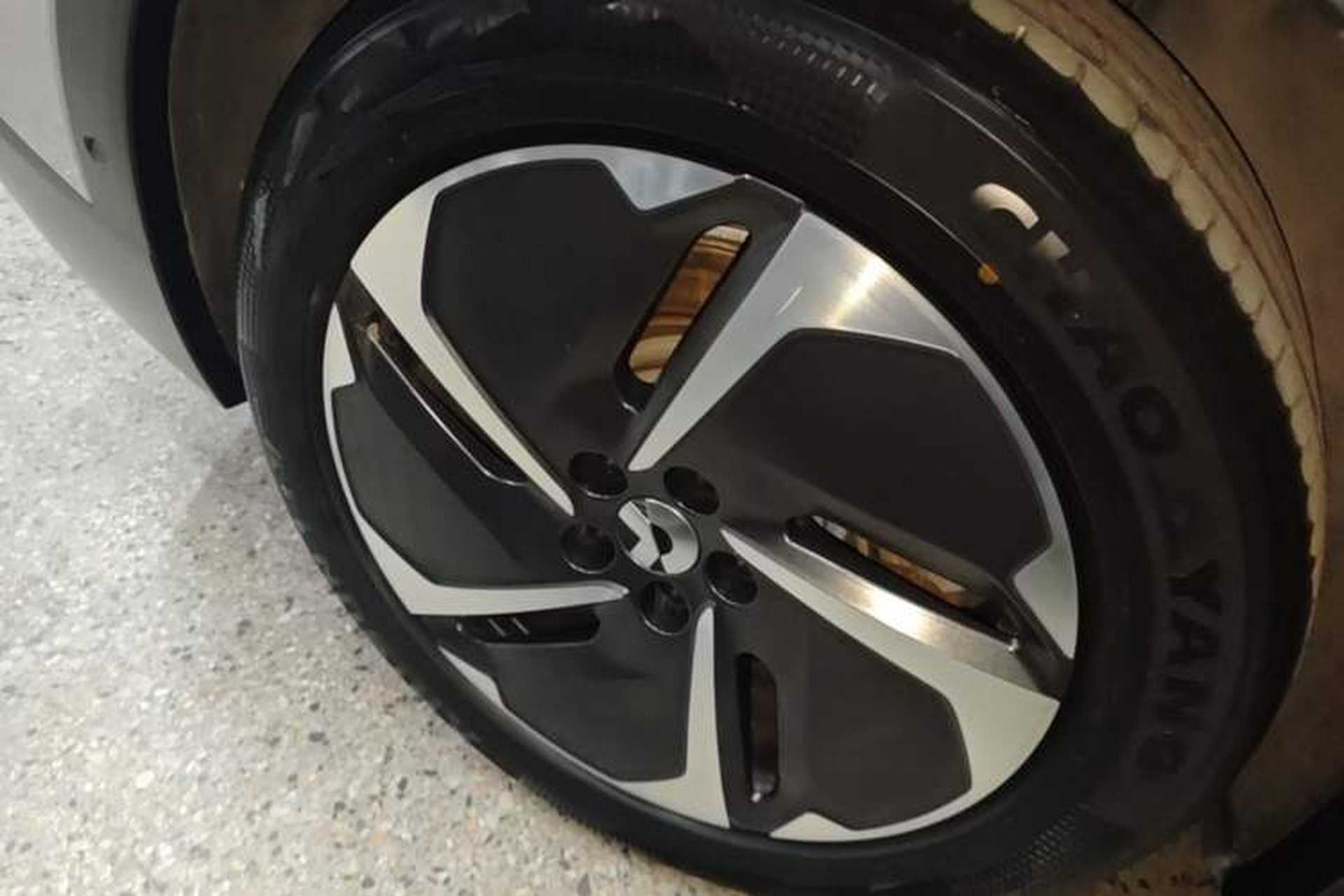 Used Nio EC7 2023 75 kWh Right Rear Wheel Hub
