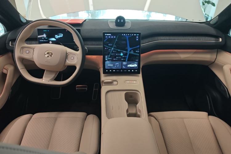 Used Nio EC7 2023 75 kWh Center Console