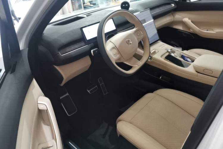 Used Nio EC7 2023 75 kWh Driver Seat