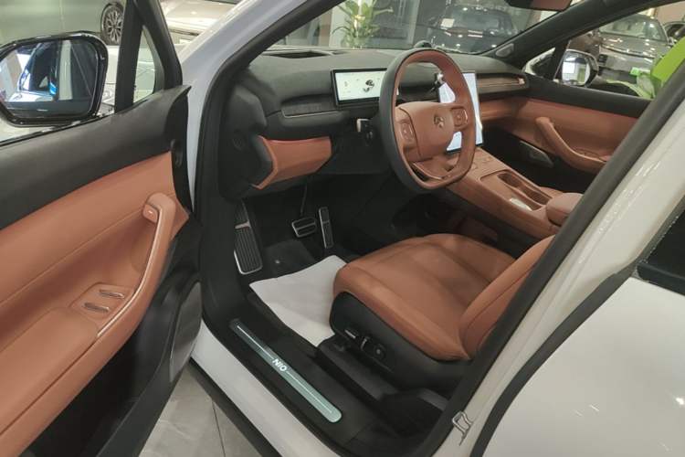 Used Nio EC7 2023 75 kWh Driver Seat