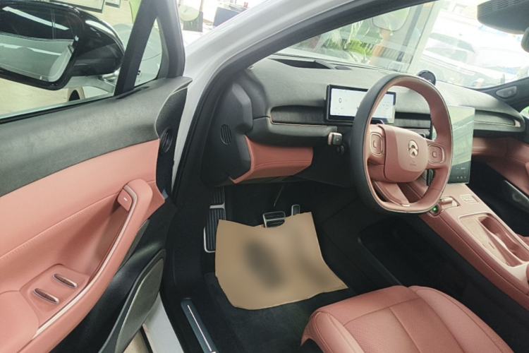 Used Nio EC7 2023 75 kWh Driver Seat
