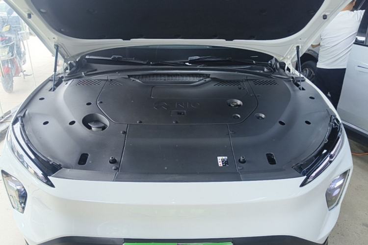 Used Nio EC7 2023 75 kWh Engine Bay